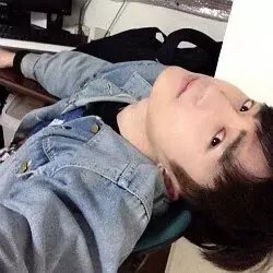 兮兮然Ann